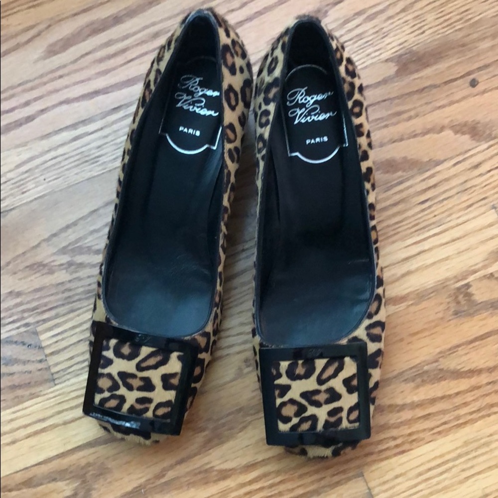 Roger Vivier Leopard Heel